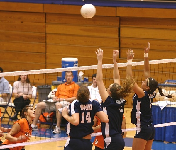  Volleyball beats Sam Houston St., ends seven-game losing skid