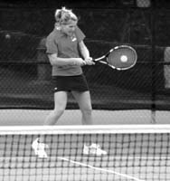  Tennis drops two contests