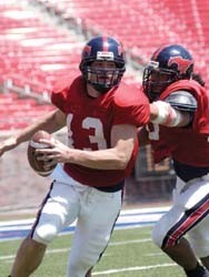  Red tops Blue in spring game, 26-14