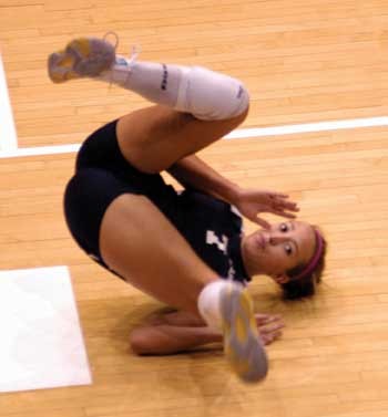  Volleyball sweeps UNT in home opener