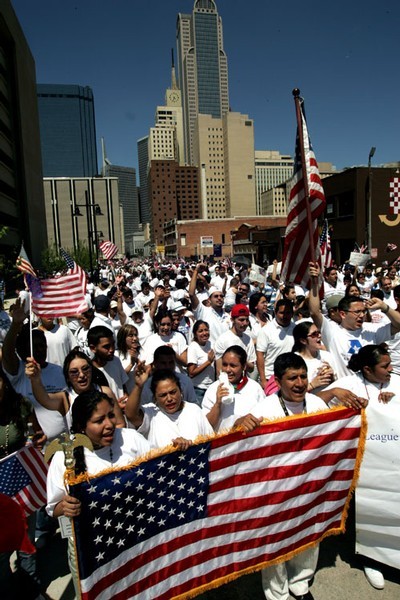  Up to half a million march for immigrant rights in largest protest in Dallas history