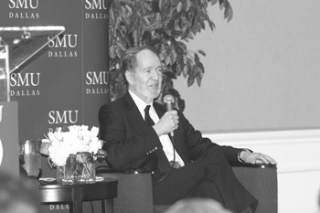 Anthropologist and author Jared Diamond answers questions at the Tate lecture student forum.