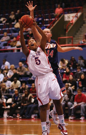 Womens basketball gets overtime win against Rice