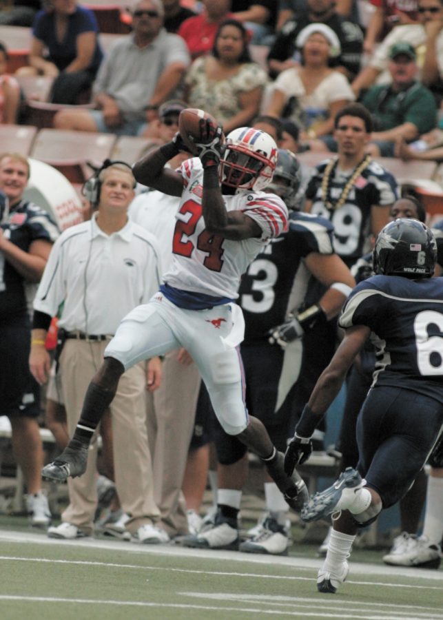 SMU senior wide receiver Aldrick Robinson, left, and junior left tackle Kelvin Beachum, Jr. are shown in action during the 2009 football season. The duo has been named to the 2010 All-Texas College First-Team Offense by Dave Campbell’s Texas Football magazine.