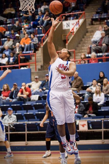SMU forward Delisha Wills goes for a layup Sunday afternoon at Moody Coliseum in SMU’s 81-79 win over UTEP.