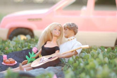 Online participants will be able to vote to reunite the iconic toy couple for Valentine’s Day on www.barbieandken.com.