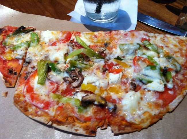 That Foodie Girl: Enos Pizza Tavern: a hidden Oak Cliff gem
