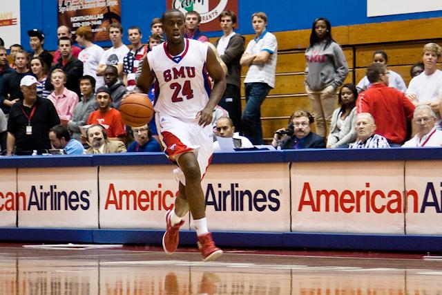 Earning a total of 17 points, senior forward Robert Nyakumdi was SMU’s top scorer in Wednesday evening’s game in Moody Coliseum. 