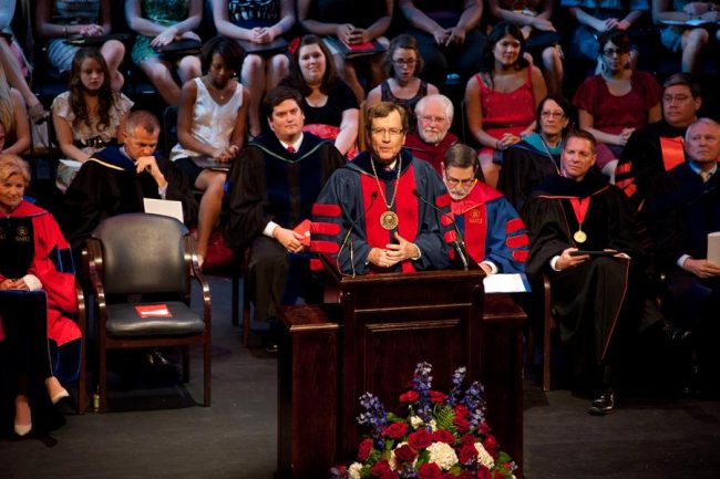 SMU+President+R.+Gerald+Turner+speaks+to+first+year+students+at+Convocation+in+McFarlin+Auditorium.