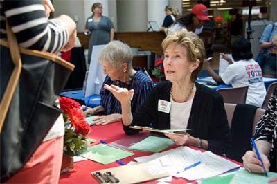 Students registered to vote in Hughes-Trigg Commons on Tuesday.