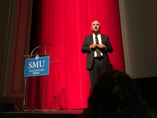 New York Times columnist and Pulitzer Prize winning journalist Thomas Friedman delivers the November 6 Tate Lecture in McFarlin Auditorium. Photo credit: Amanda Huber