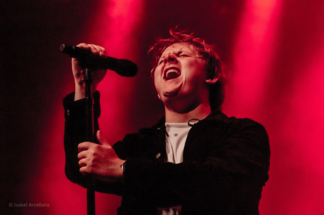 Lewis Capaldi performing at Granada Theater in Dallas Sept. 17 Photo credit: Isabel Arcellana