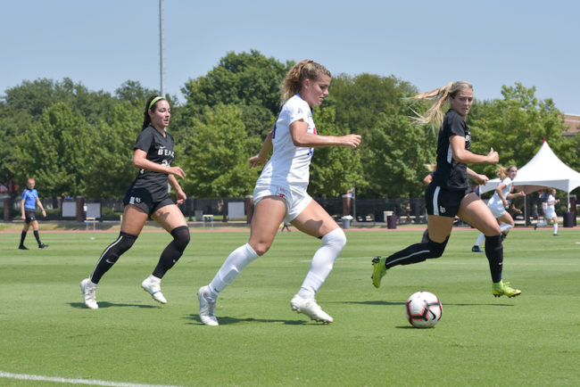 SMU womens soccer adds nine new names to their roster for the upcoming season. Photo credit: Julia Depasquale