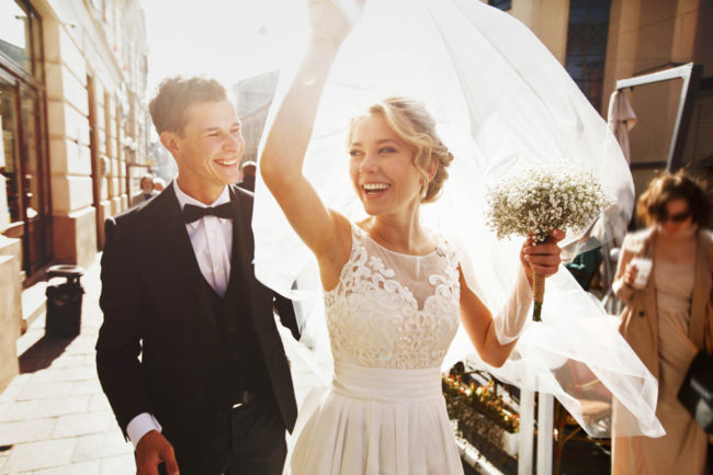 The Newly-Weds Guide on How to Build a Strong Marriage: 8 Top Tips