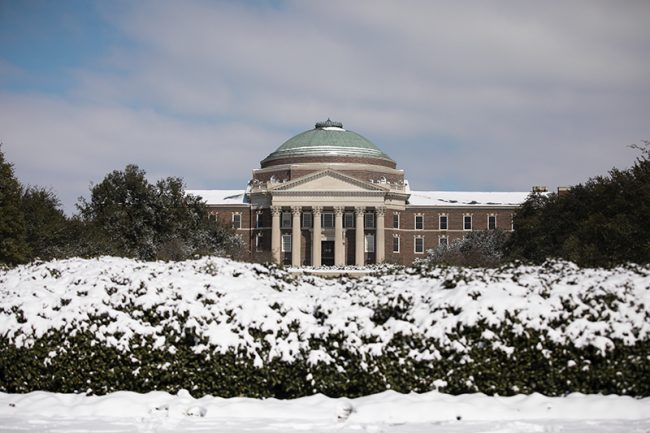 Unprecedented winter conditions have brought a rare layer of snow across Dallas and the SMU campus – as well as rolling power outages and single digit temperatures. Photo credit: Ash Thye