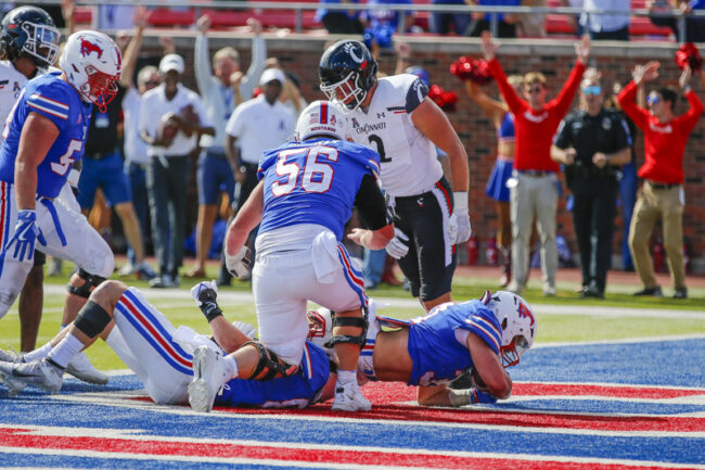 SMU's Tyler Lavine rushes into the Cincinnati endzone for a touchdown during an NCAA football game at Ford Stadium on Saturday, Oct. 22, 2022 in University Park, Texas. Cincinnati defeated SMU 29-27. (Mark Reese / Photographer)
